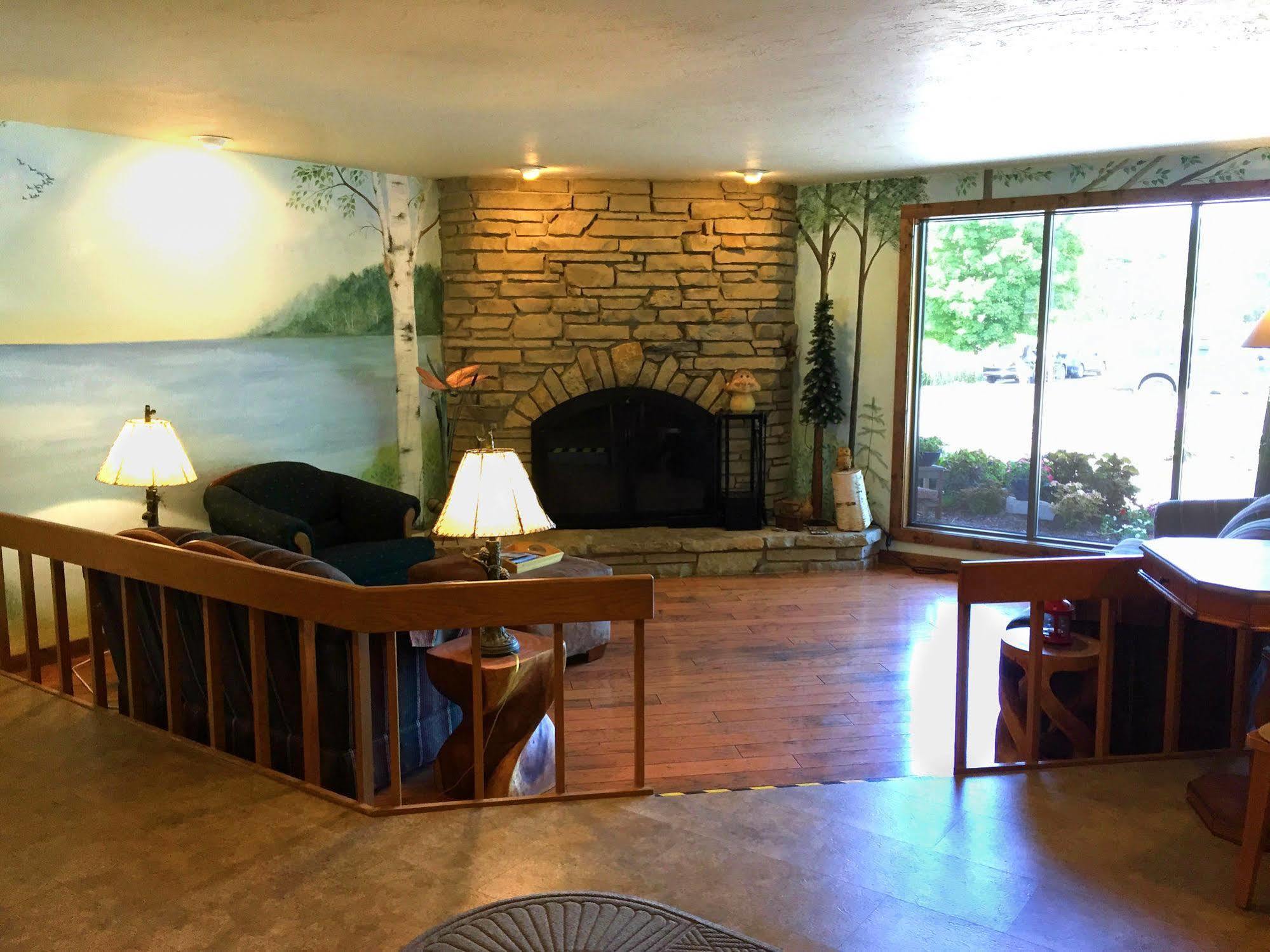 Open Hearth Lodge Sister Bay Exterior foto