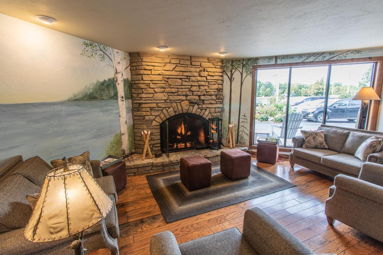 Open Hearth Lodge Sister Bay Exterior foto